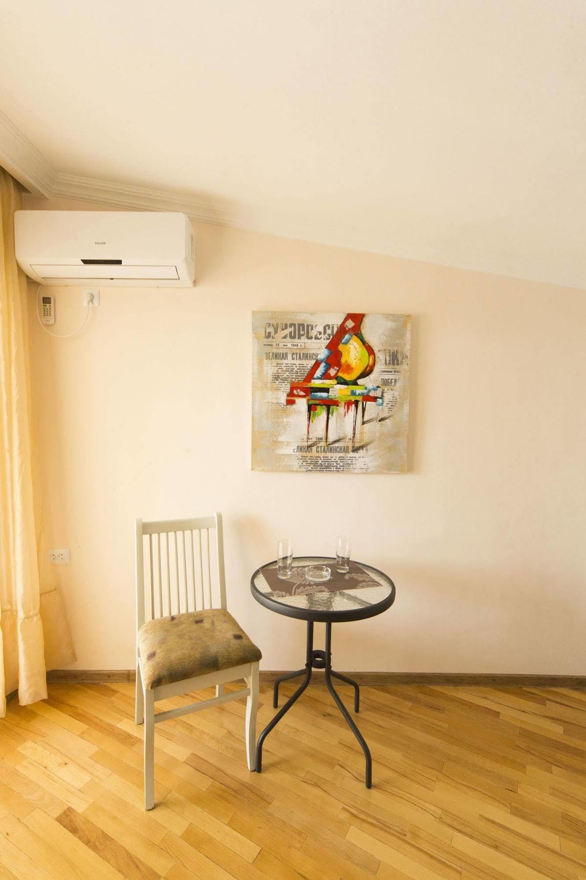 Log Inn Boutique Hotel Tbilisi Eksteriør billede
