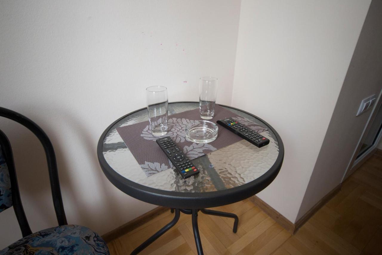 Log Inn Boutique Hotel Tbilisi Eksteriør billede