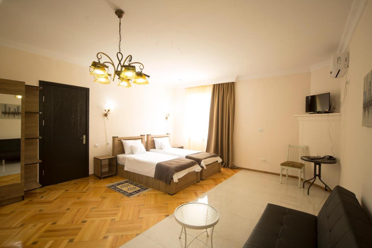 Log Inn Boutique Hotel Tbilisi Eksteriør billede