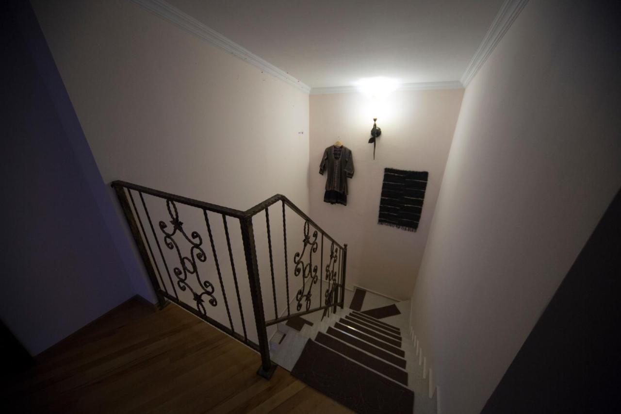 Log Inn Boutique Hotel Tbilisi Eksteriør billede