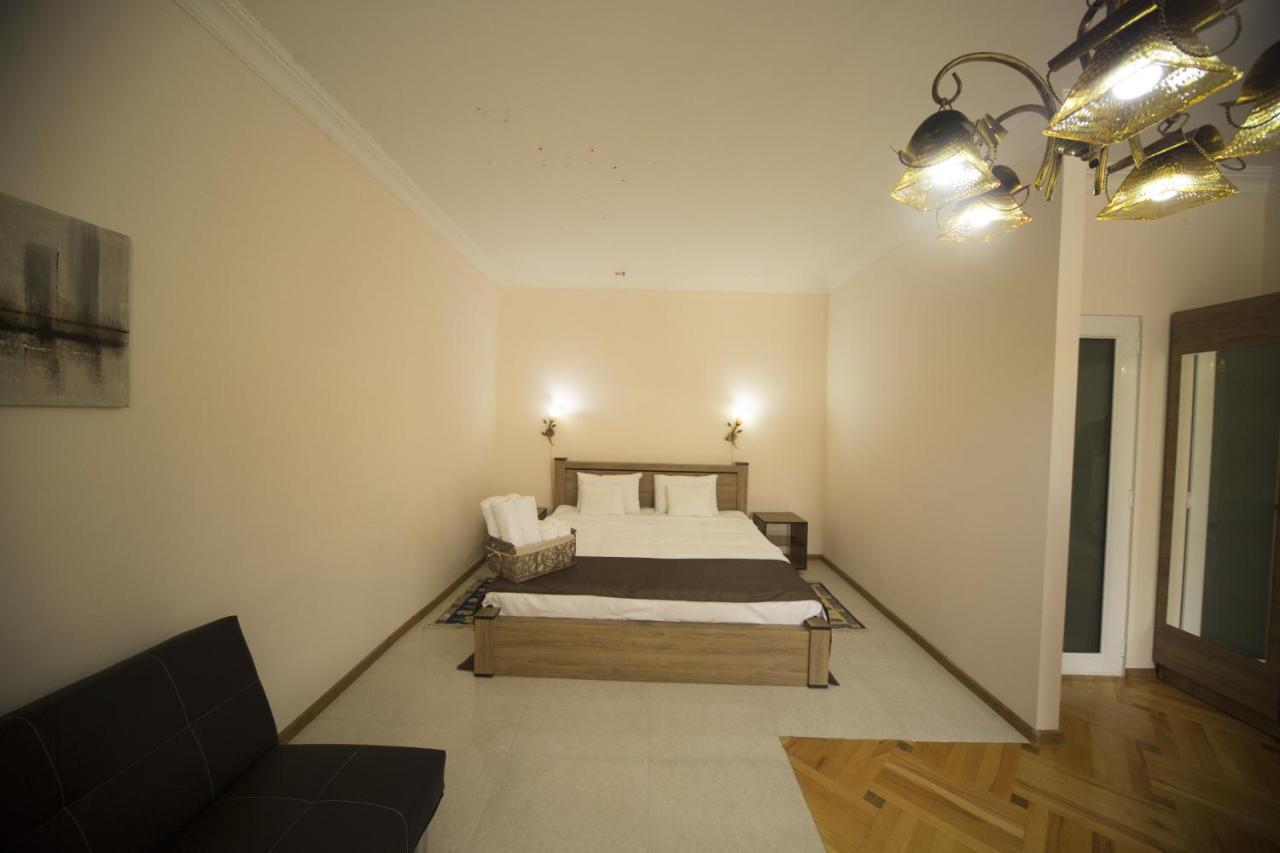 Log Inn Boutique Hotel Tbilisi Værelse billede